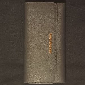 Michael kors NWOT black wallet